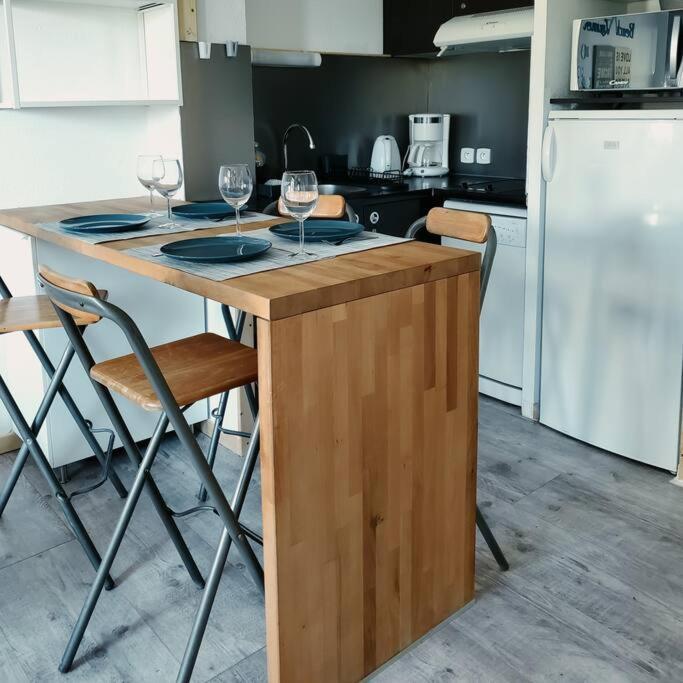 Appartement Dans Residence Avec Piscine La Londe-les-Maures Buitenkant foto