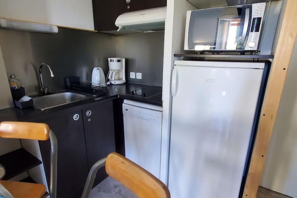 Appartement Dans Residence Avec Piscine La Londe-les-Maures Buitenkant foto
